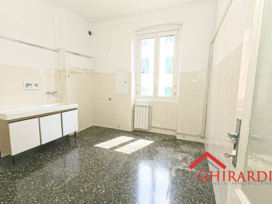 Immagine 10 di Bilocale in vendita  in VIA ANDREA DEL SARTO 15 a Genova