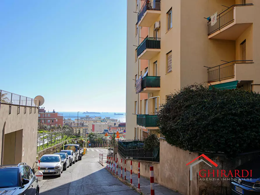 Immagine 36 di Bilocale in vendita  in VIA MURTOLA 62 a Genova
