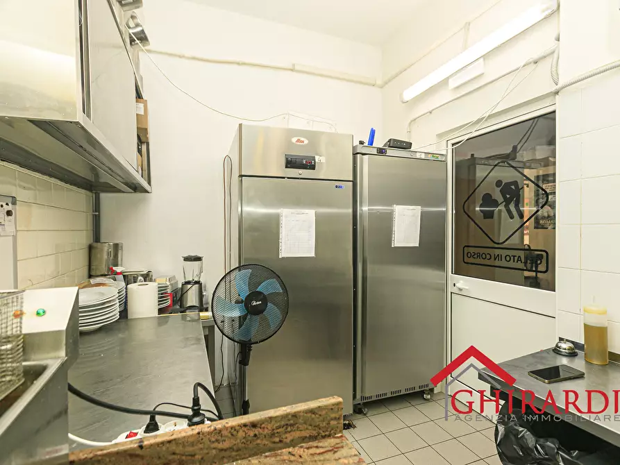 Immagine 24 di Attività commerciale in vendita  in Via Trento 52 a Genova