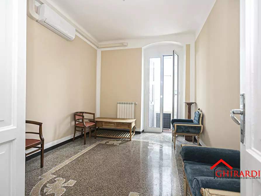 Immagine 11 di Trilocale in affitto  a Genova