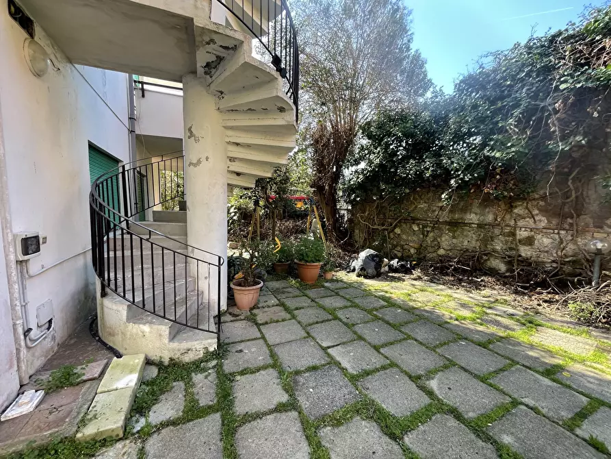 Immagine 35 di Quadrilocale in vendita  in VIA LOMBARDIA 86 a Nettuno