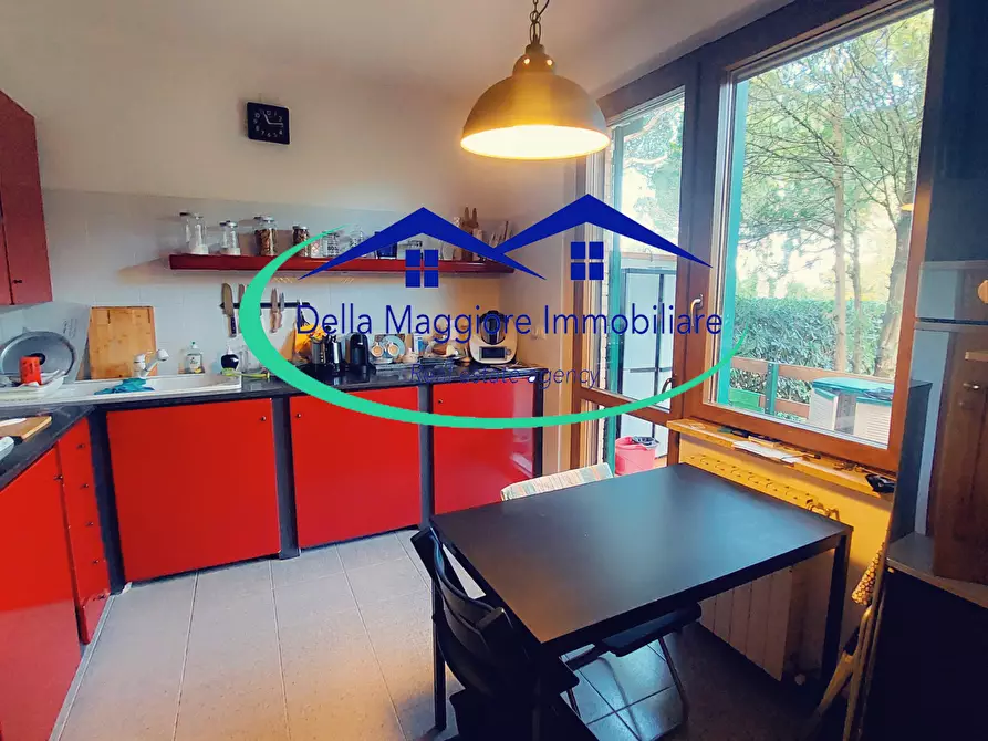 Immagine 11 di Villetta a schiera in vendita  a Livorno