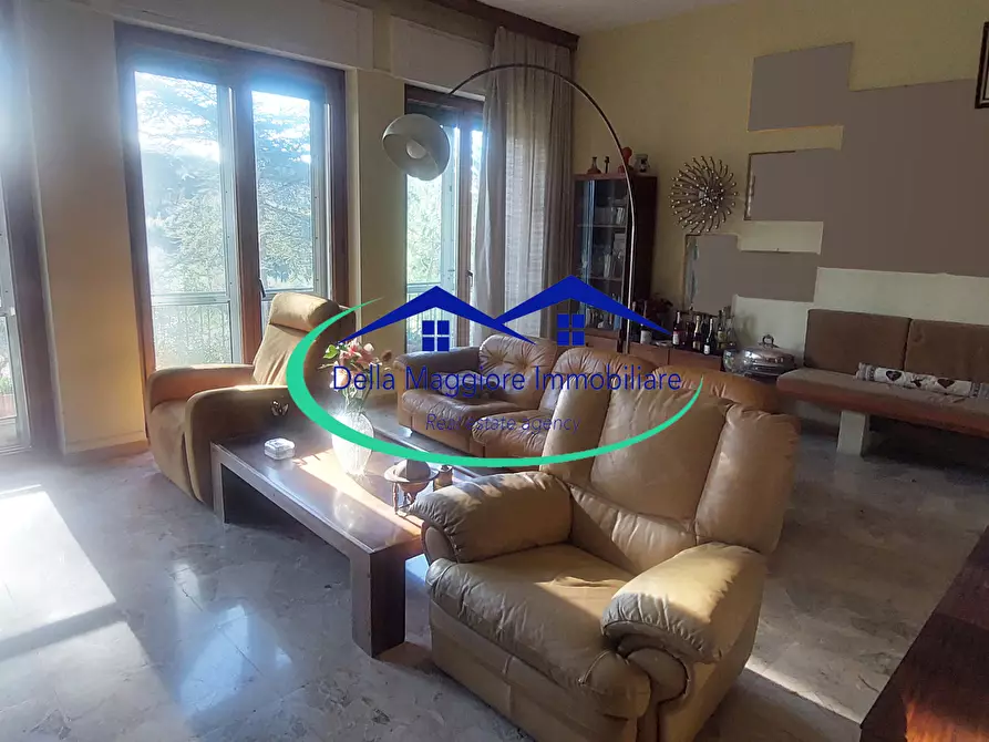 Immagine 3 di Villa in vendita  in via di montenero a Livorno