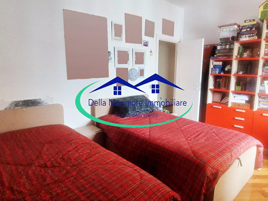 Immagine 19 di Appartamento in vendita  in Via Montebello a Livorno