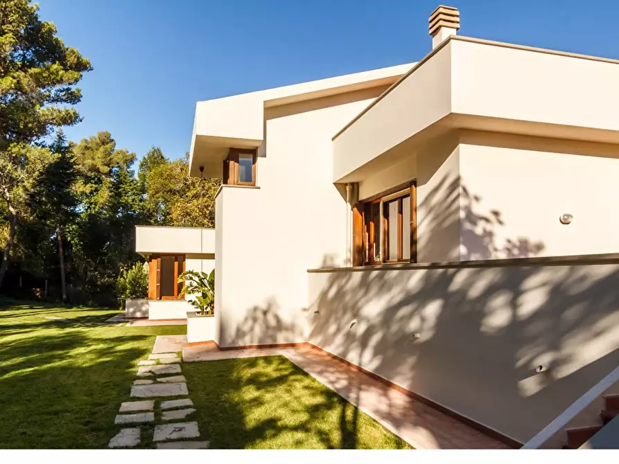 Immagine 27 di Casa indipendente in vendita  a Livorno