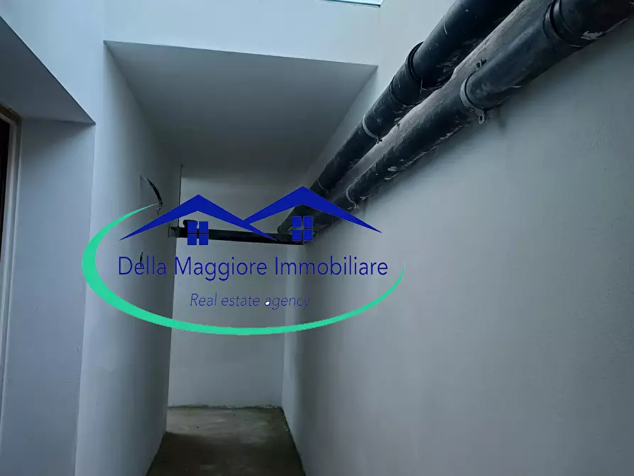 Immagine 15 di Villetta a schiera in vendita  a Livorno