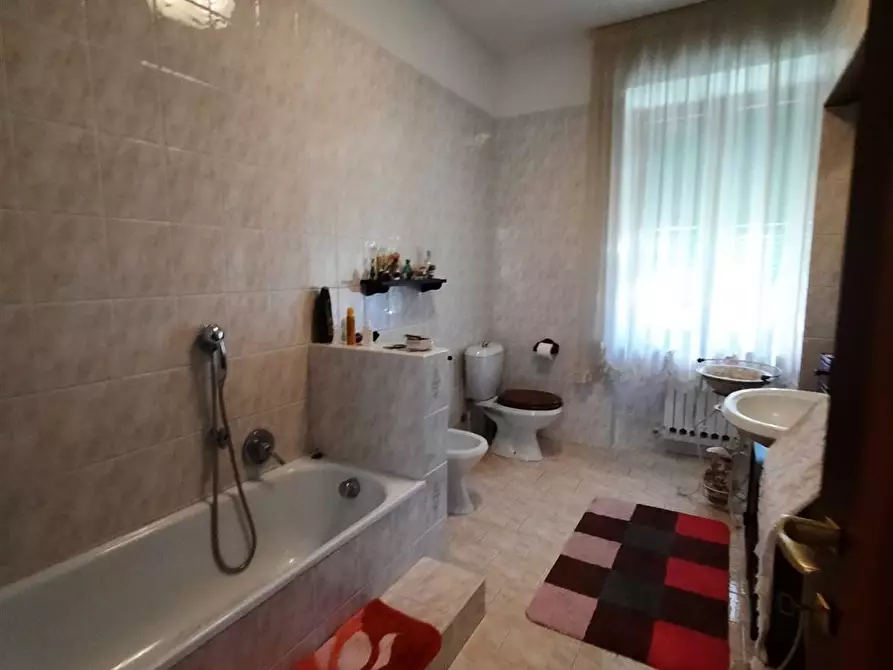 Immagine 11 di Appartamento in vendita  a Livorno