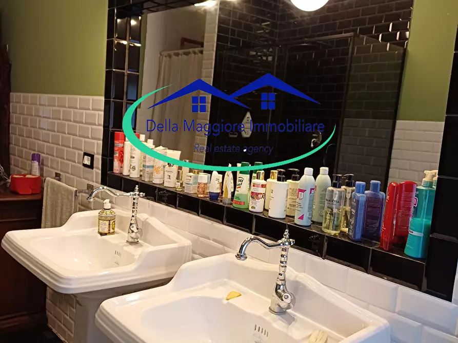 Immagine 14 di Casa bifamiliare in vendita  a Livorno