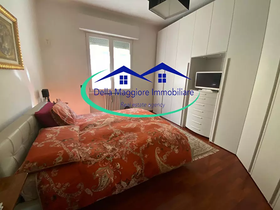 Immagine 19 di Appartamento in vendita  a Livorno