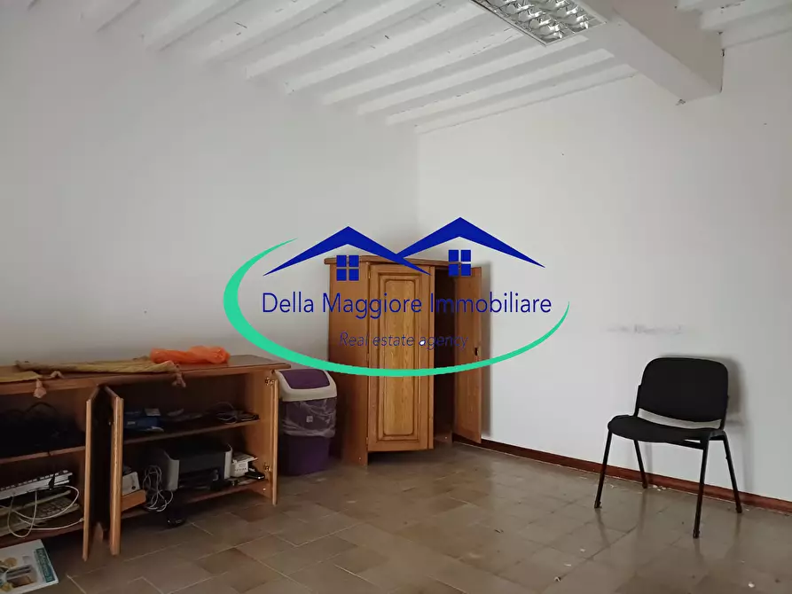 Immagine 11 di Appartamento in vendita  a Livorno