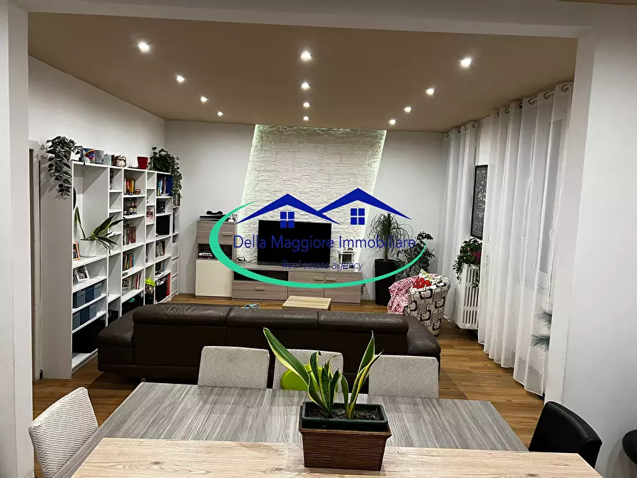 Immagine 10 di Quadrilocale in vendita  in Piazza Mazzini a Livorno