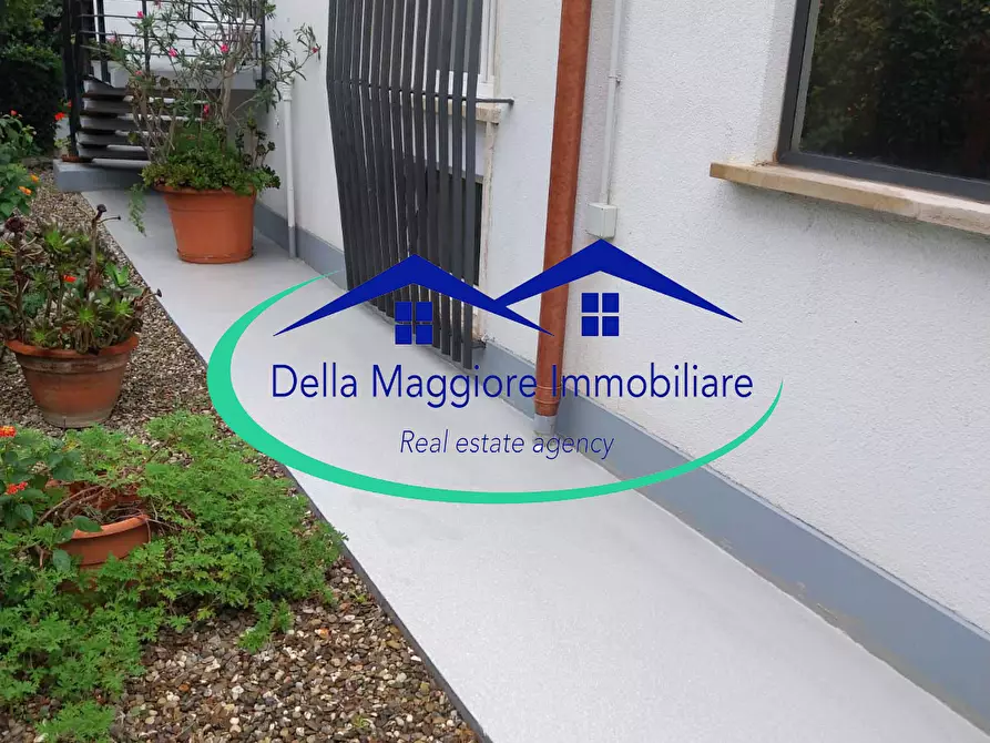 Immagine 28 di Casa bifamiliare in vendita  a Livorno