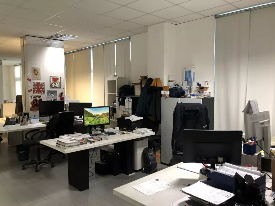 Immagine 3 di Attività artigianale in vendita  a Parma