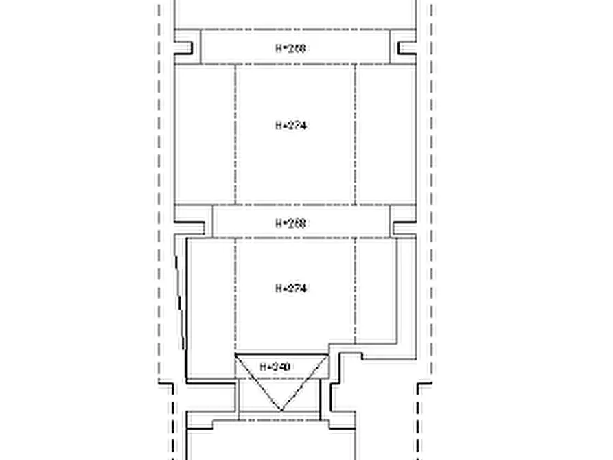 Immagine 6 di Locale commerciale in affitto  a Parma