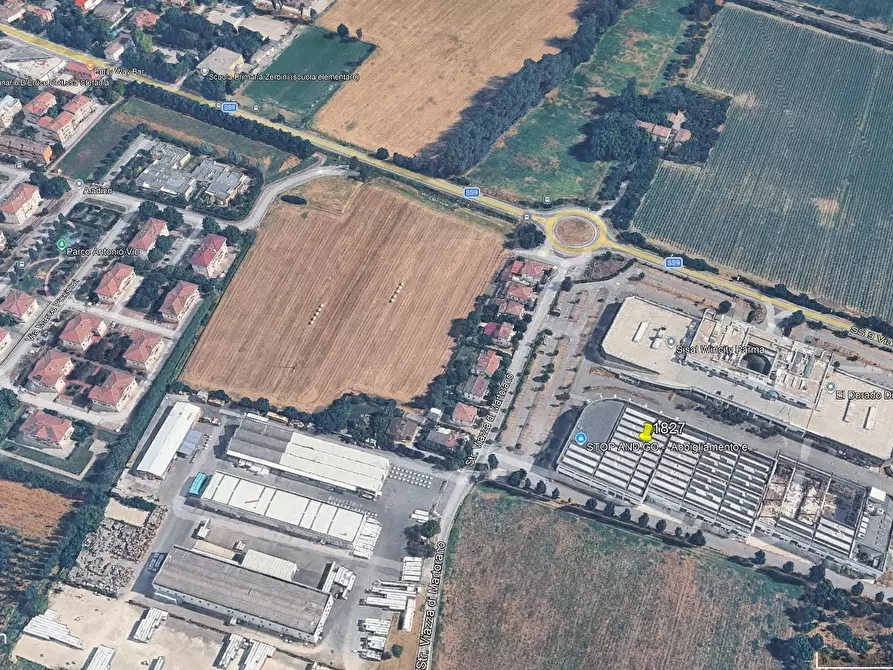 Immagine 13 di Capannone industriale in affitto  a Parma