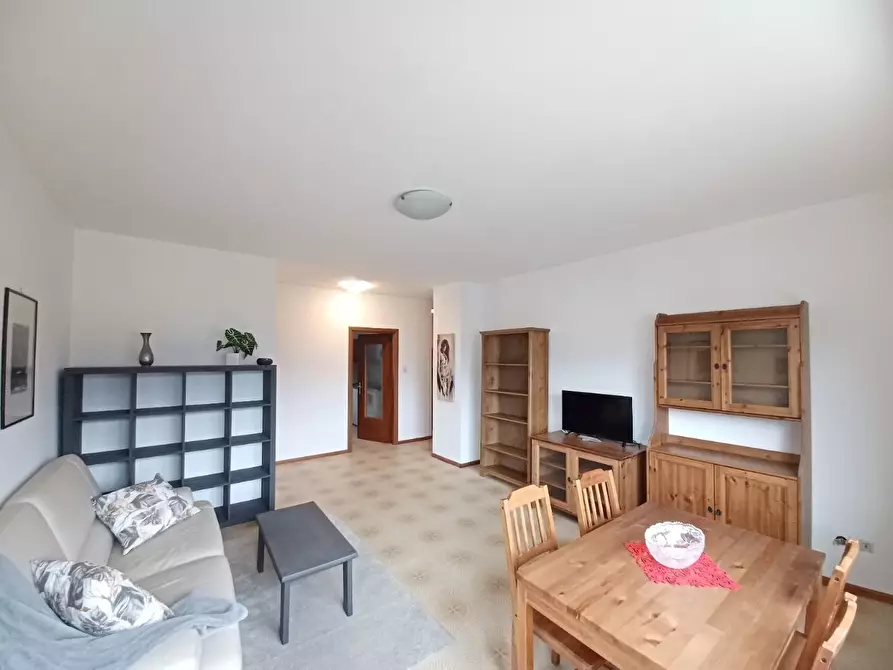 Immagine 27 di Quadrilocale in affitto  a Trento