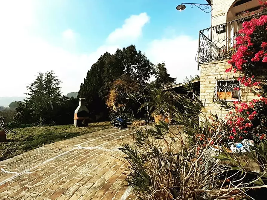 Immagine 33 di Villa in vendita  in VIA chiaravallese a Osimo