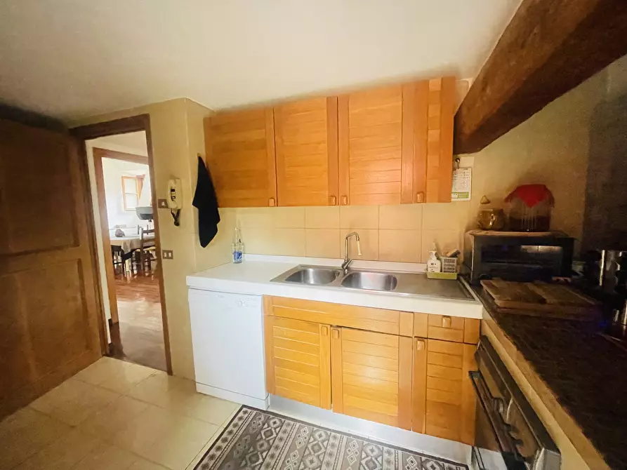 Immagine 24 di Porzione di casa in vendita  in Via Montegallo a Osimo