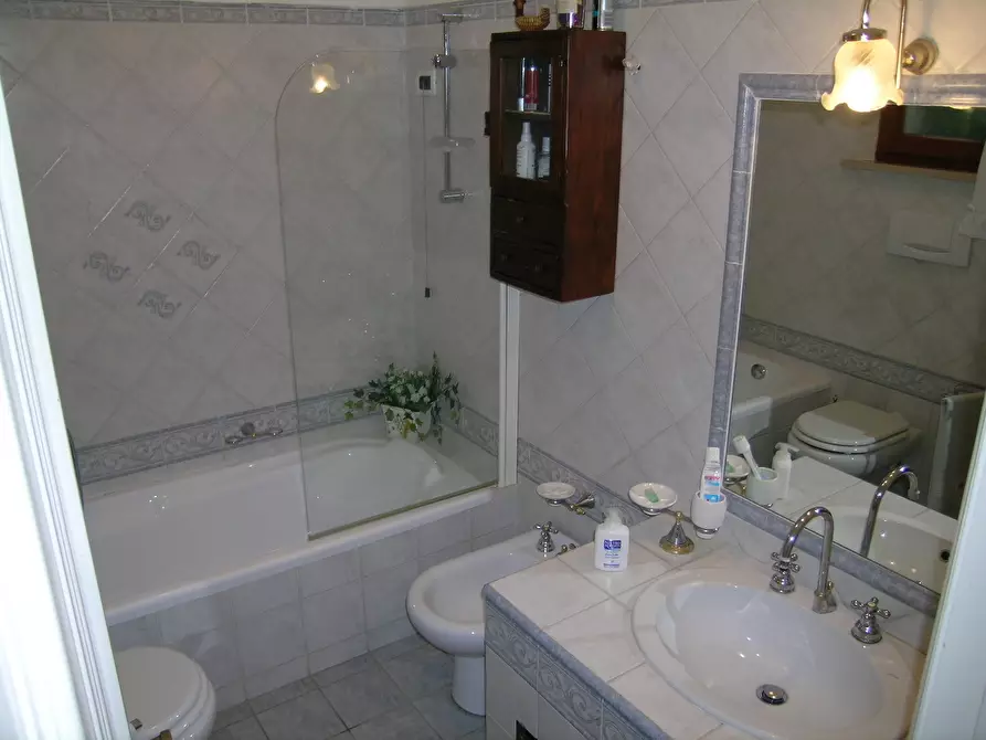 Immagine 11 di Porzione di casa in vendita  in Via delle Rose a Numana