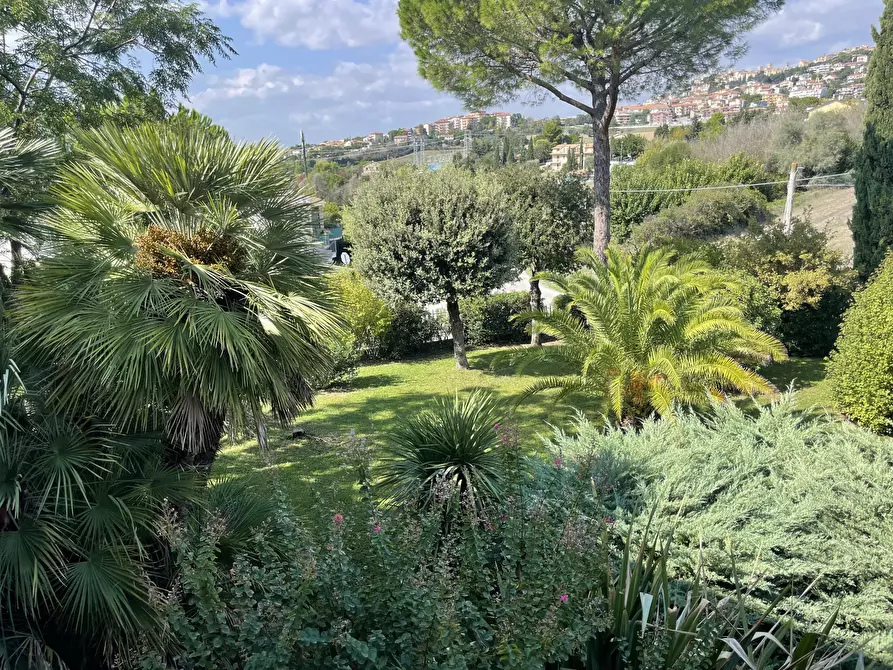 Immagine 16 di Villa in vendita  in Via Cagiata a Osimo
