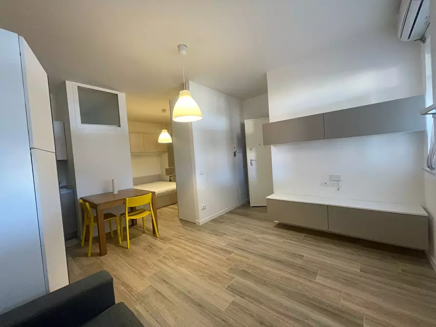 Immagine 31 di Bilocale in vendita  in Via Claudio Salmoni a Ancona