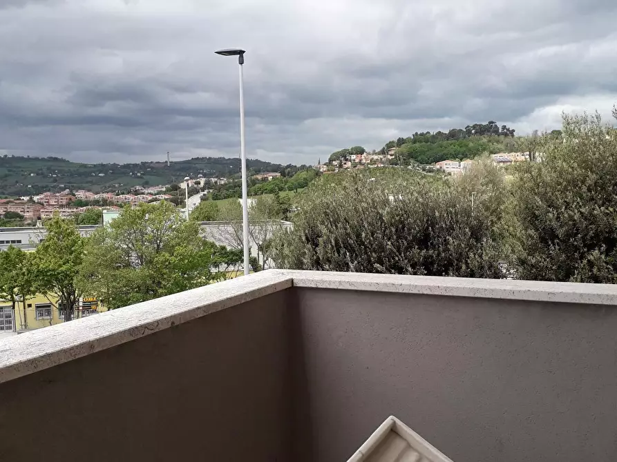 Immagine 5 di Trilocale in vendita  a Ancona
