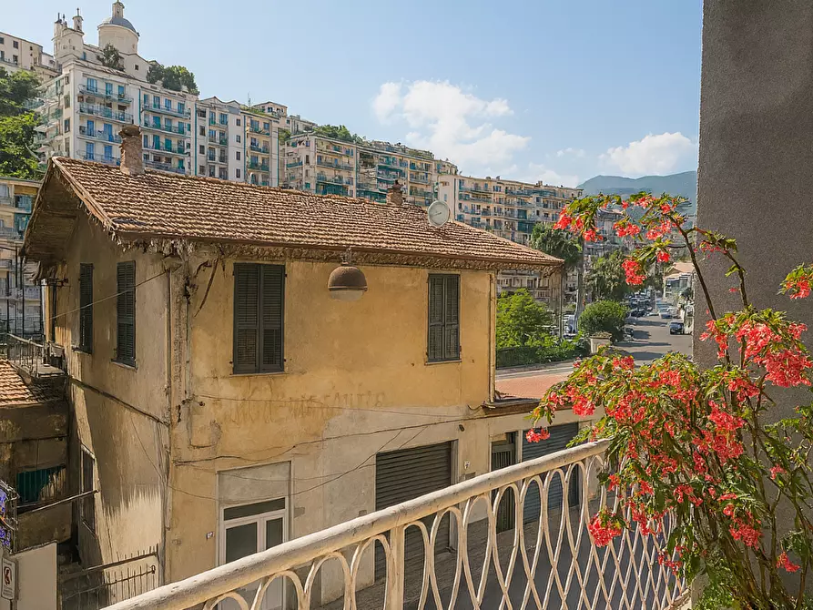Immagine 4 di Quadrilocale in vendita  in Via Zeffiro Massa 174 a San Remo