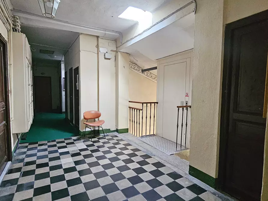 Immagine 15 di Bilocale in vendita  in Via Garibaldi 97 a San Remo