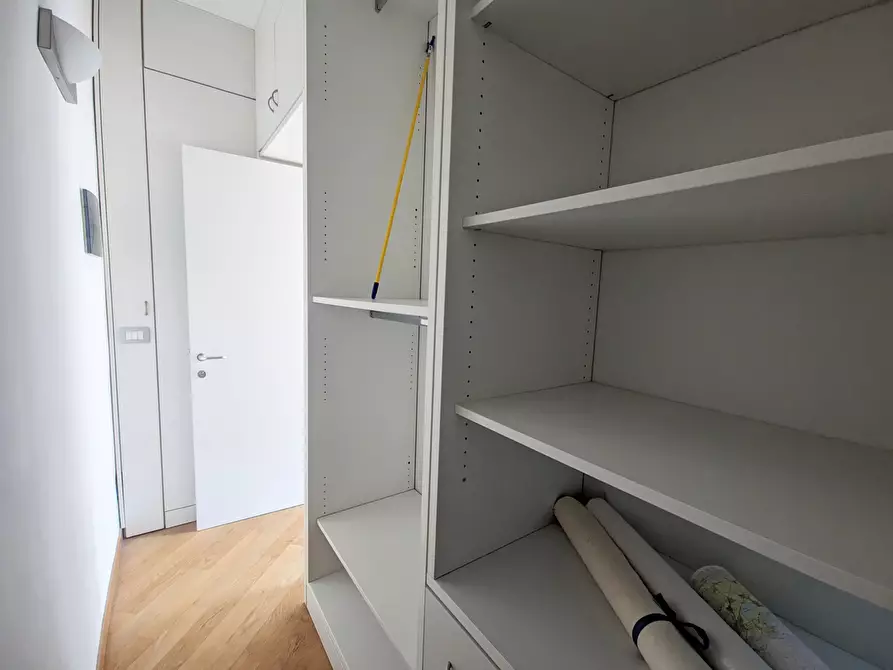 Immagine 14 di Trilocale in vendita  in Corso degli Inglesi 458 a San Remo