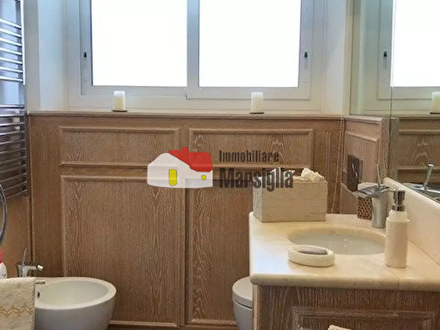 Immagine 24 di Pentalocale in vendita  in Via Nuvoloni 73 a San Remo