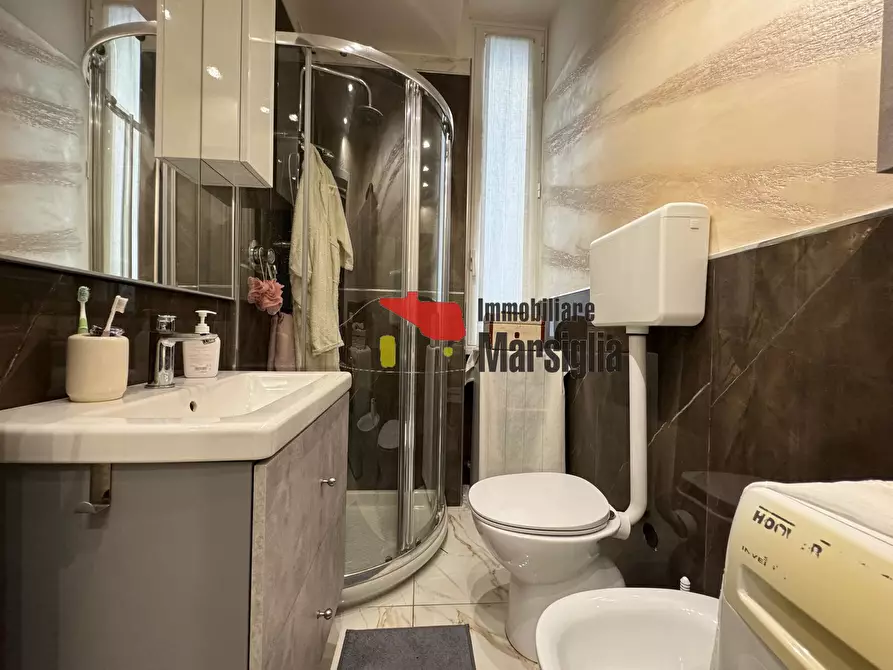 Immagine 18 di Trilocale in vendita  in Corso Giuseppe Garibaldi 100 a San Remo