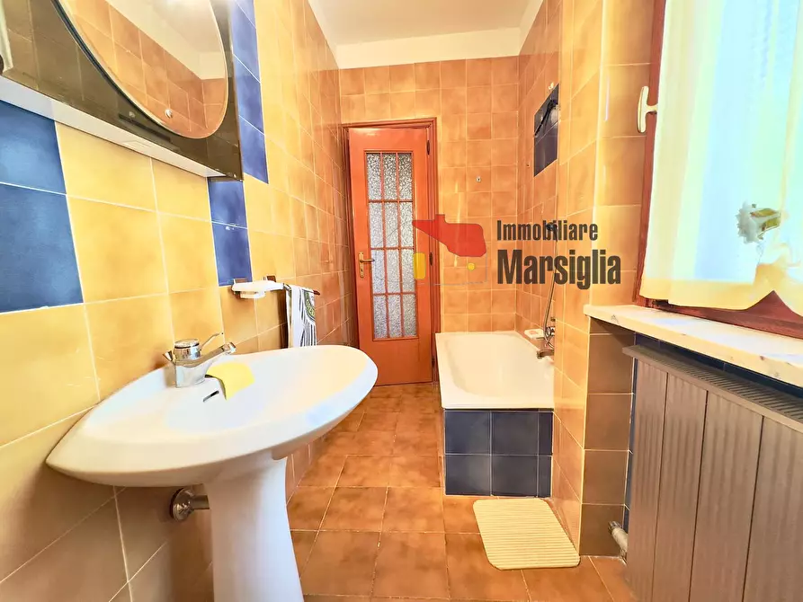 Immagine 11 di Monolocale in vendita  in Strada Solaro 121 a San Remo