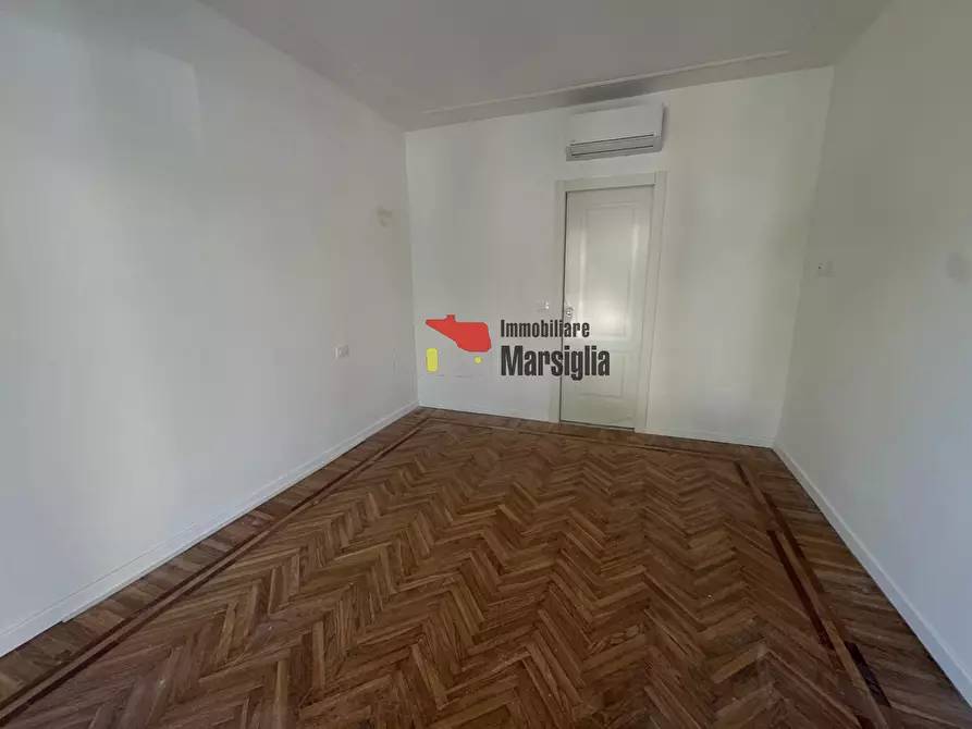 Immagine 11 di Trilocale in vendita  in Corso degli Inglesi 533 a San Remo