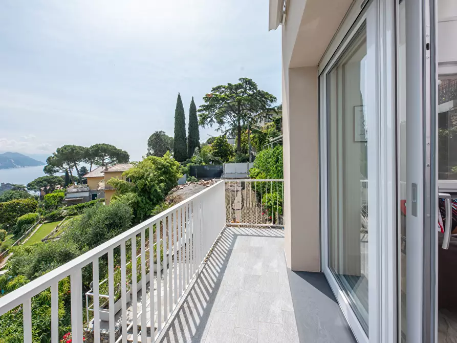 Immagine 1 di Villa in vendita  in Via del Mandraccio a Rapallo