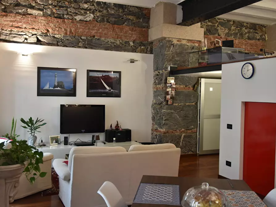 Immagine 1 di Loft/Open space in vendita  in Via Marino di Boccanegra 10 a Genova
