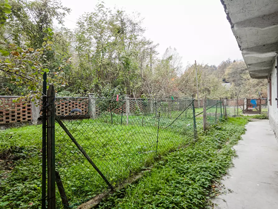 Immagine 14 di Palazzo in vendita  in Via Losa a Pessinetto