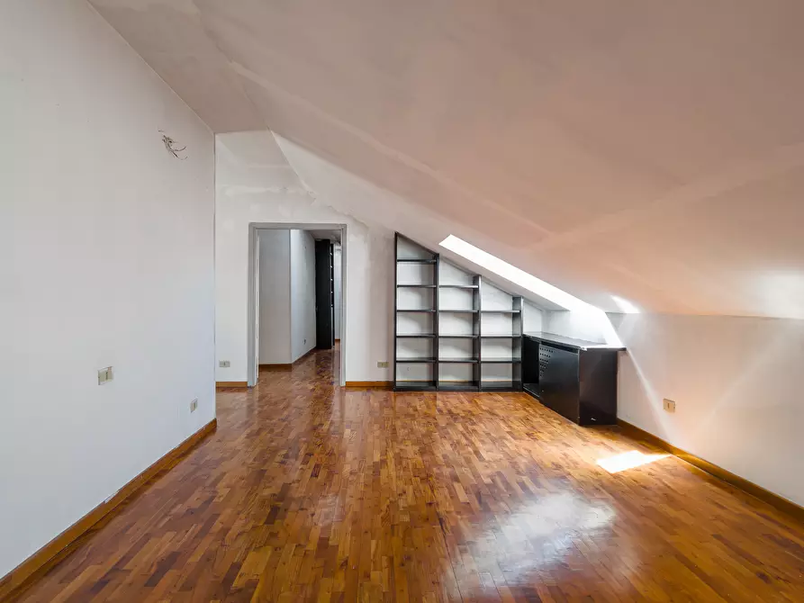 Immagine 7 di Attico in vendita  in Via Verolengo a Torino