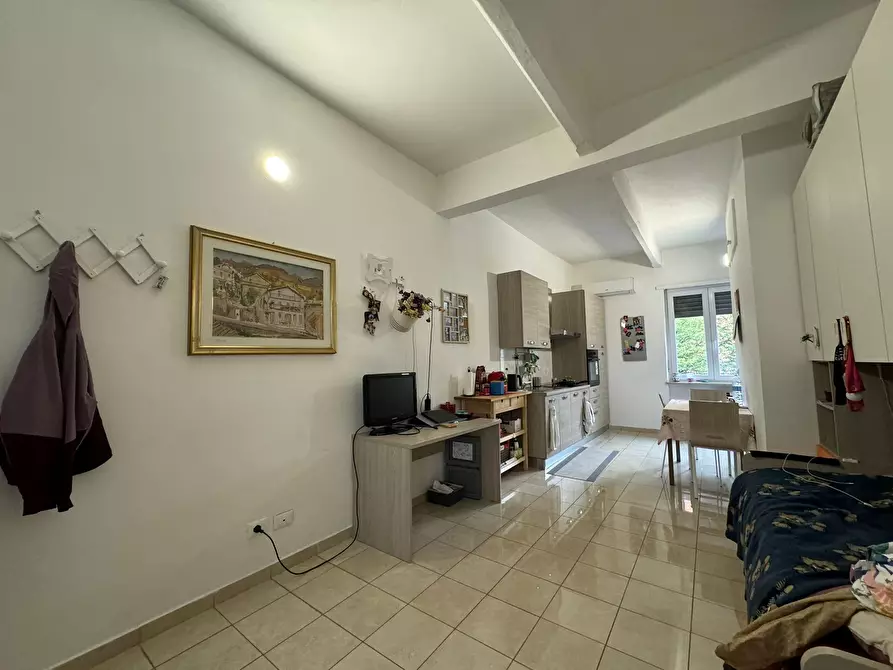 Immagine 26 di Palazzo in vendita  a Torino