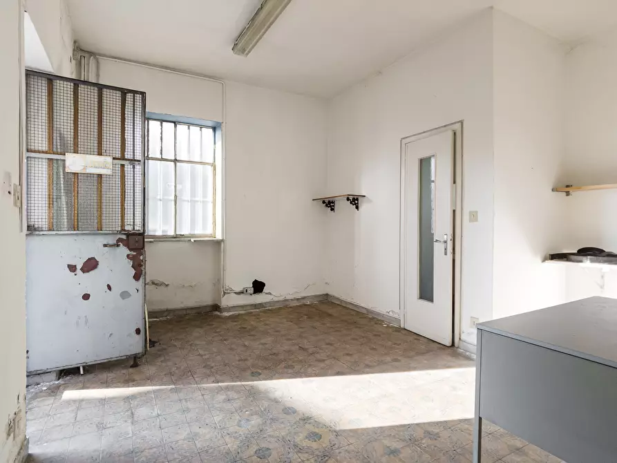 Immagine 8 di Locale commerciale in vendita  in Via Giorgio Bellono a Torino