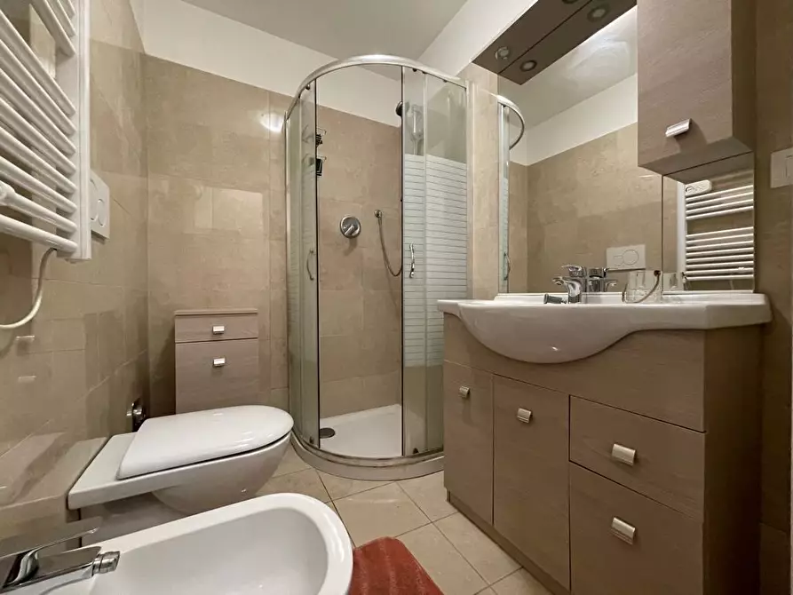 Immagine 7 di Palazzo in vendita  a Torino