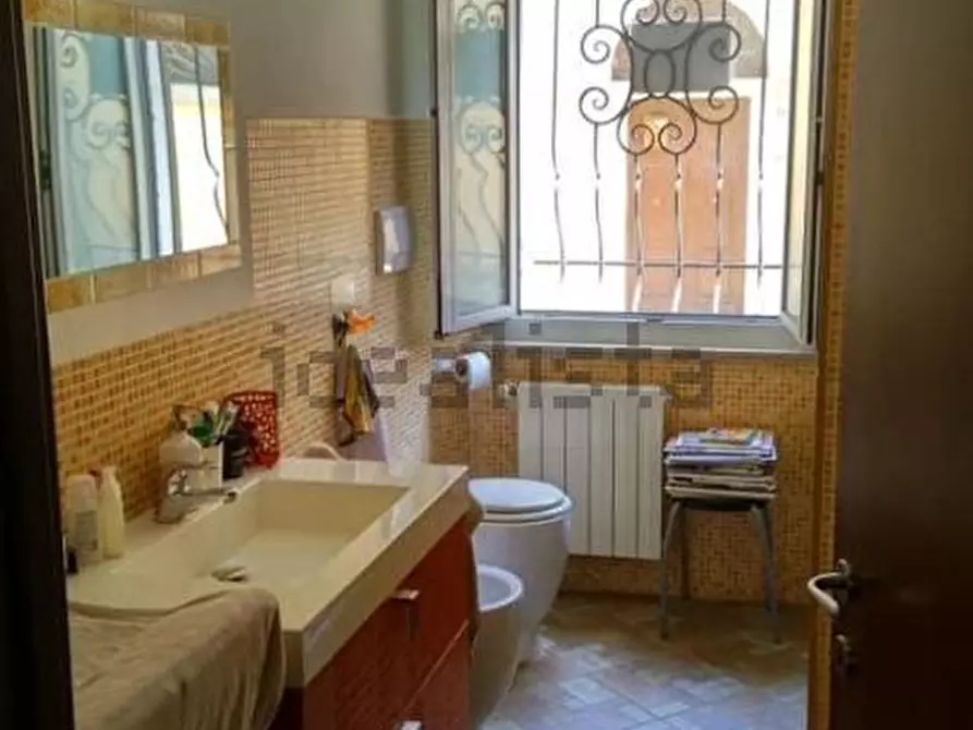 Immagine 7 di Trilocale in vendita  a Livorno