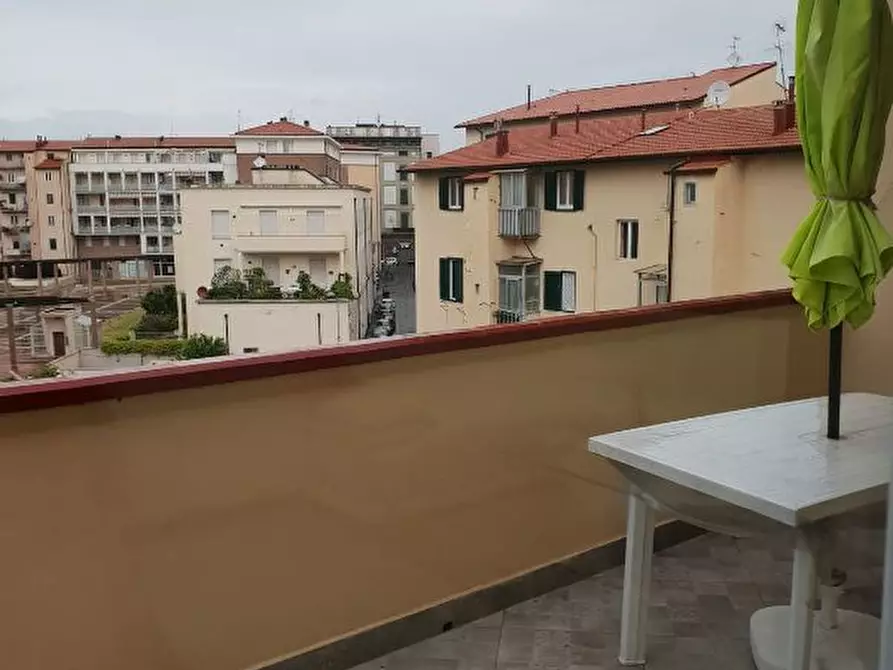 Immagine 5 di Appartamento in vendita  a Livorno