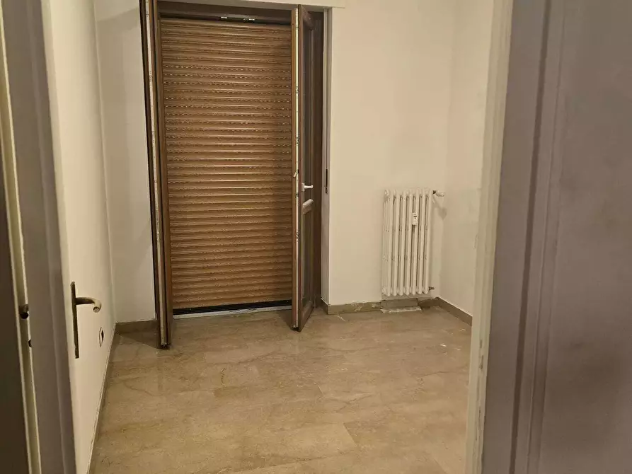 Immagine 12 di Trilocale in vendita  in Via Giacomo Leopardi 16 a Erba