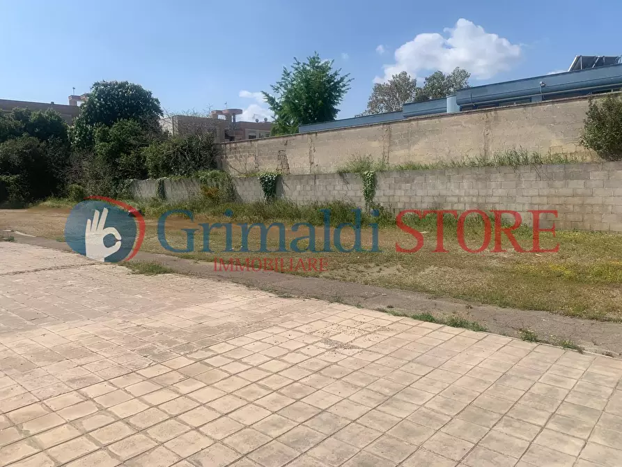 Immagine 31 di Locale commerciale in vendita  in Via Pacinotti 19 a Campi Salentina