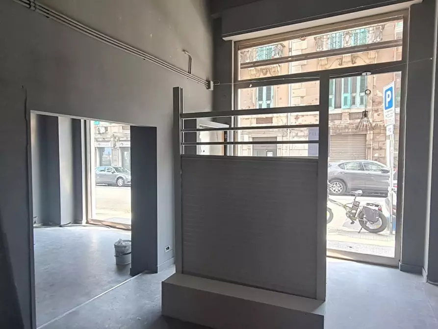 Immagine 11 di Locale commerciale in affitto  in Via Santa Maria La Porta 14 a Messina