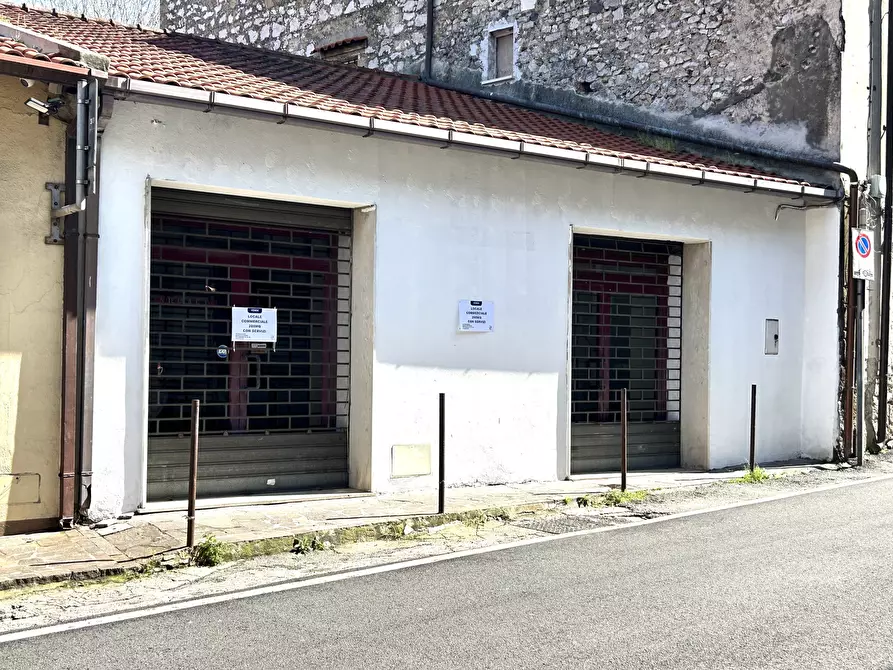 Immagine 1 di Locale commerciale in vendita  in Via Porta Romana 5-7 a Terracina