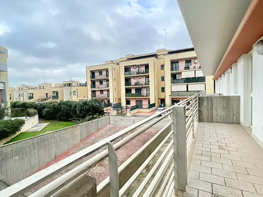 Immagine 21 di Ufficio in affitto  in Via Taranto 185 a Lecce