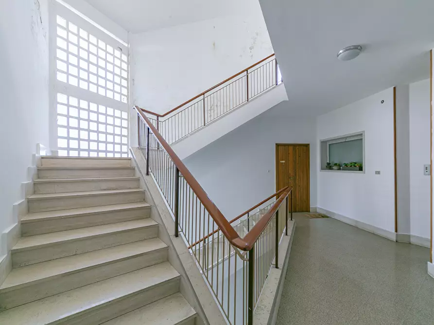 Immagine 54 di Quadrilocale in vendita  in Via Regina Elena 23 a Lecce