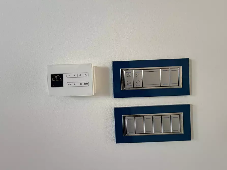 Immagine 8 di Appartamento in vendita  in Via Francesco Menzio a Roma