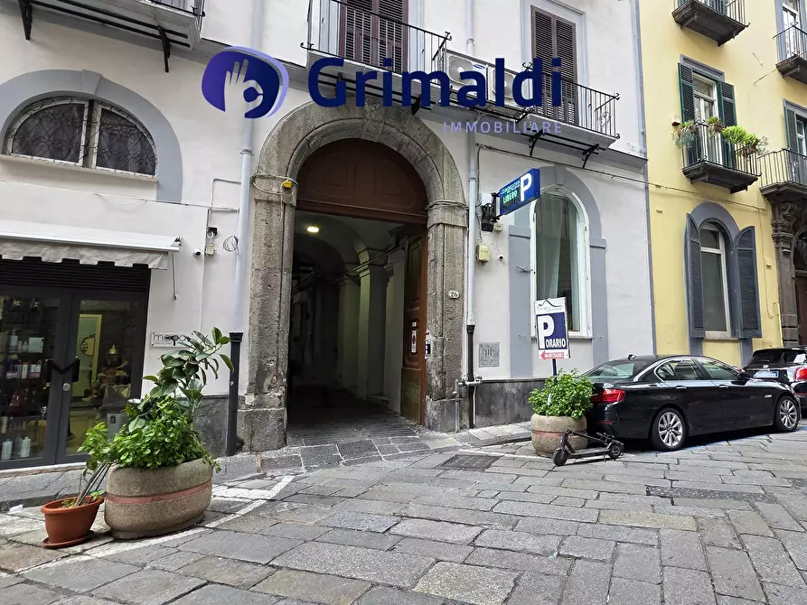 Immagine 40 di Quadrilocale in vendita  in Via Chiatamone a Napoli